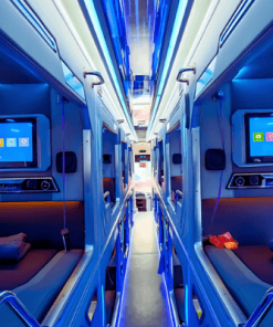 Xe Hà Nội Huế Queen Bus 22 phòng cabin VIP với giường bọc da cao cấp và cổng USB