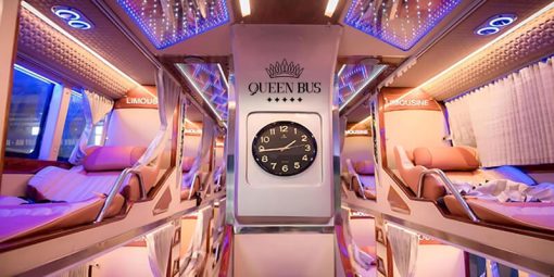 Queen Cafe Open Bus 32-bed sleeper bus with massage seats and Wi-Fi.
