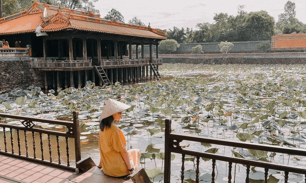 Lăng Tự Đức Bước chân an nhiên trong cõi mộng của nhà vua thi sĩ