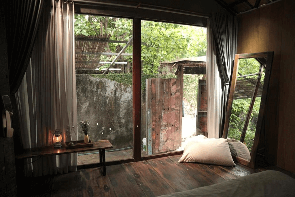 Cat Homestay với cách trang trí phòng tối giản và yên bình (Ảnh Sưu tầm) Cat Homestay với cách trang trí phòng tối giản và yên bình (Ảnh Sưu tầm)