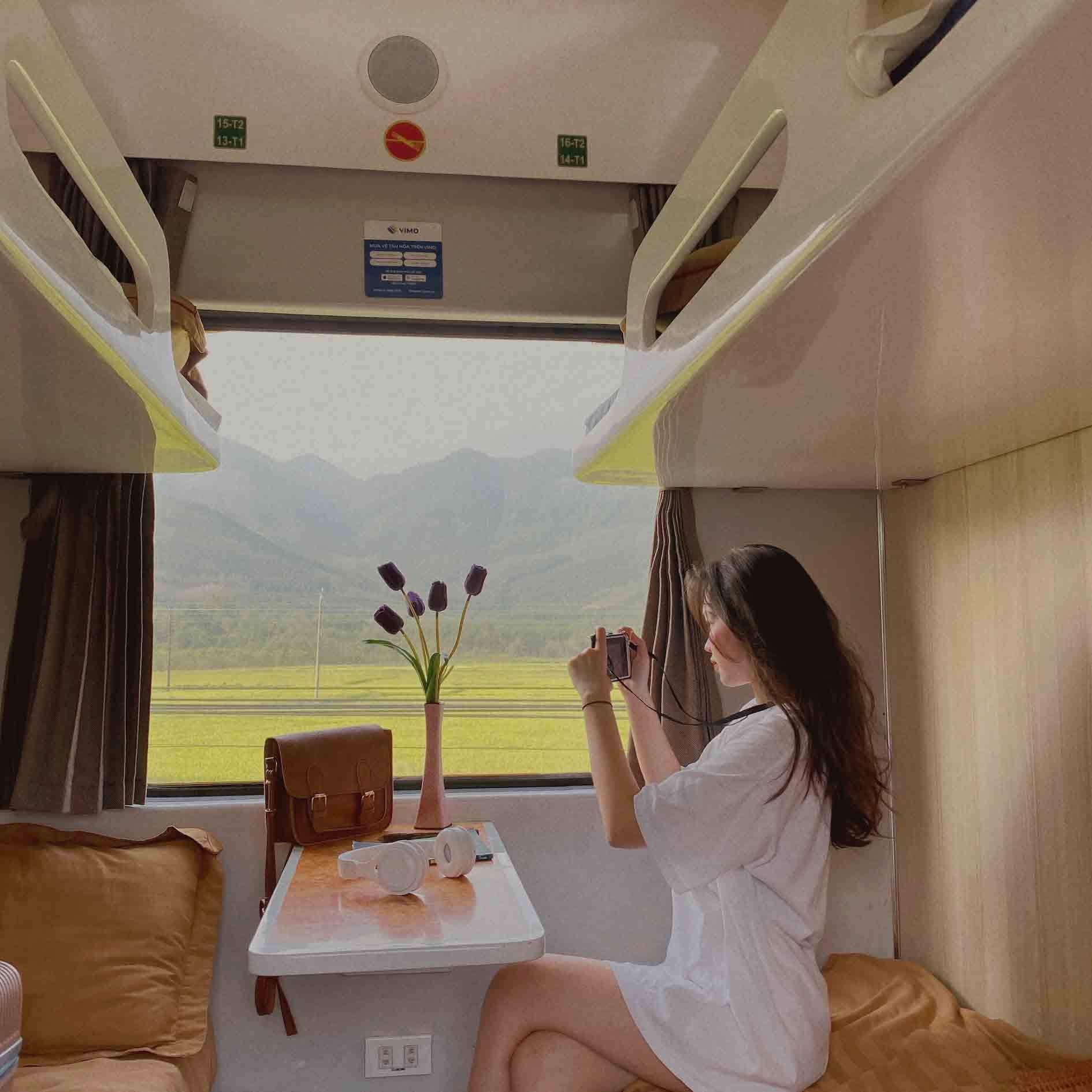 Chuyến tàu di sản Đà Nẵng Huế (nguồn sưu tầm) Chuyến tàu di sản Đà Nẵng Huế (nguồn sưu tầm)