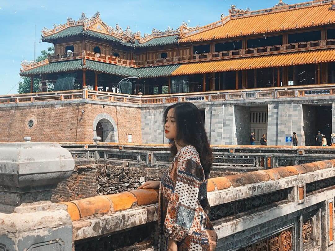 Cổng Ngọ Môn cổng chính dẫn vào Đại Nội Huế Cổng Ngọ Môn cổng chính dẫn vào Đại Nội Huế