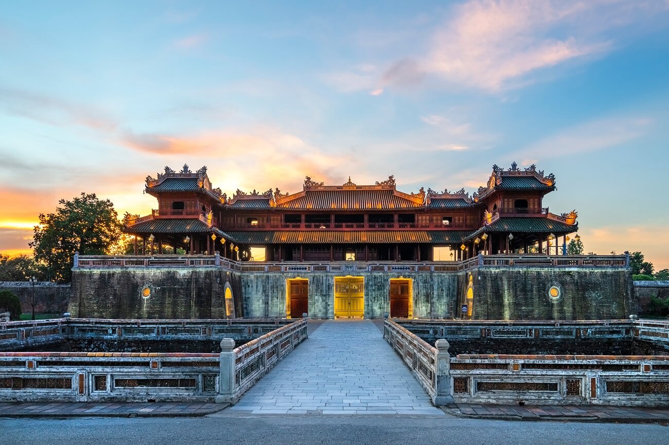 Đại Nội Huế khi hoàng hôn buông xuống Đại Nội Huế khi hoàng hôn buông xuống