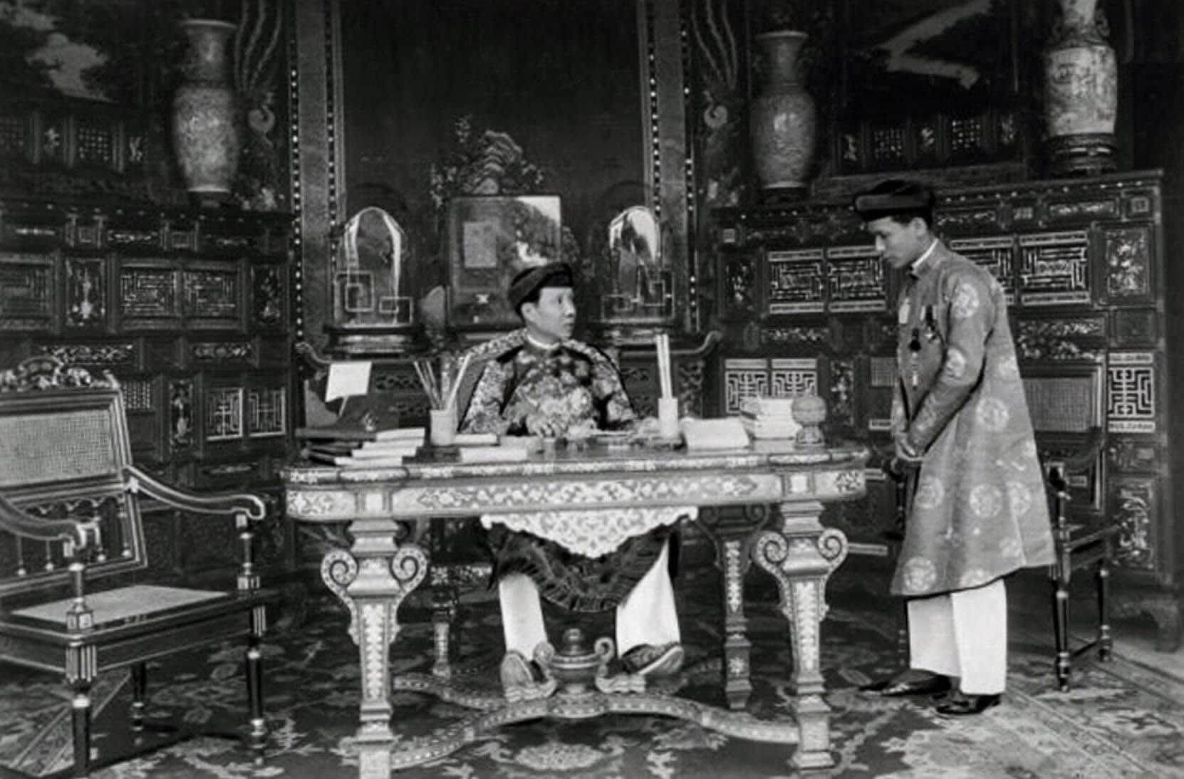 Điện Kiến Trung nơi vua Khải Định và vua Bảo Đại sinh hoạt và làm việc (Nguồn sưu tầm) Điện Kiến Trung nơi vua Khải Định và vua Bảo Đại sinh hoạt và làm việc (Nguồn sưu tầm)