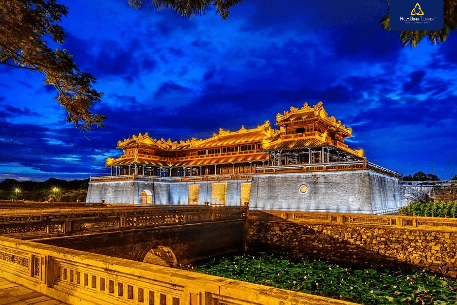 Hình ảnh Đại Nội Huế về đêm Hình ảnh Đại Nội Huế về đêm
