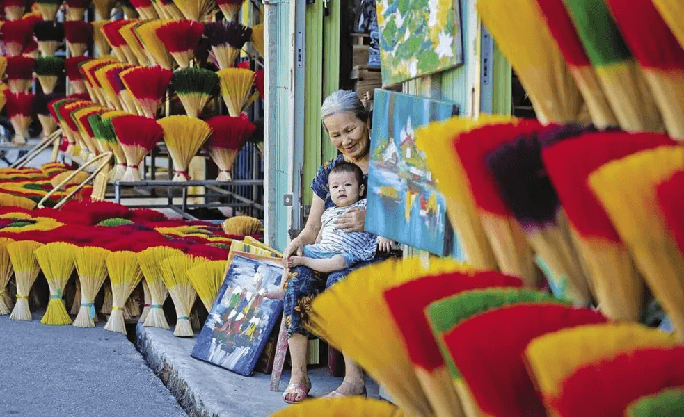 Làng hương Thủy Xuân tọa lạc ở đường Huyền Trân Công Chúa Làng hương Thủy Xuân tọa lạc ở đường Huyền Trân Công Chúa