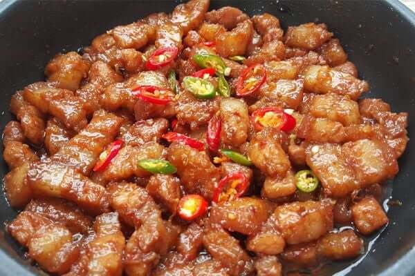 Món thịt kho với mắm ruốc gợi nhớ hương vị quê nhà (nguồn sưu tầm) Món thịt kho với mắm ruốc gợi nhớ hương vị quê nhà (nguồn sưu tầm)