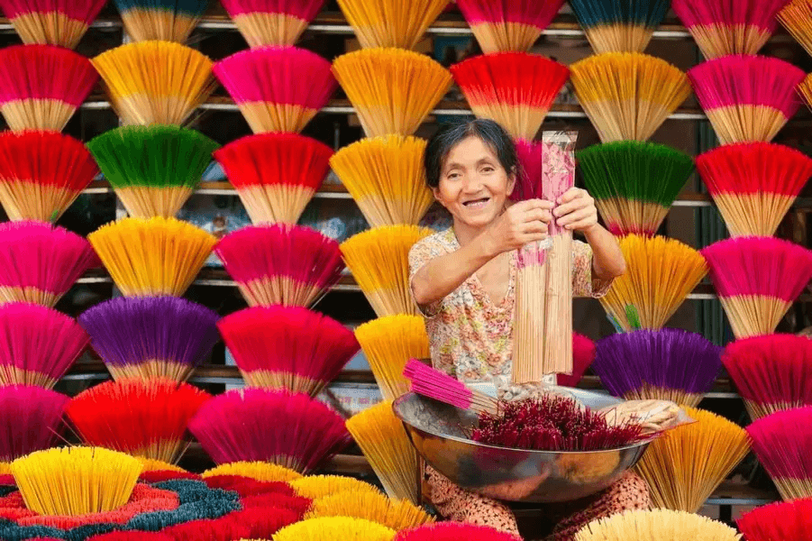 Ủng hộ làng nghề truyền thống qua hương và quà lưu niệm Ủng hộ làng nghề truyền thống qua hương và quà lưu niệm