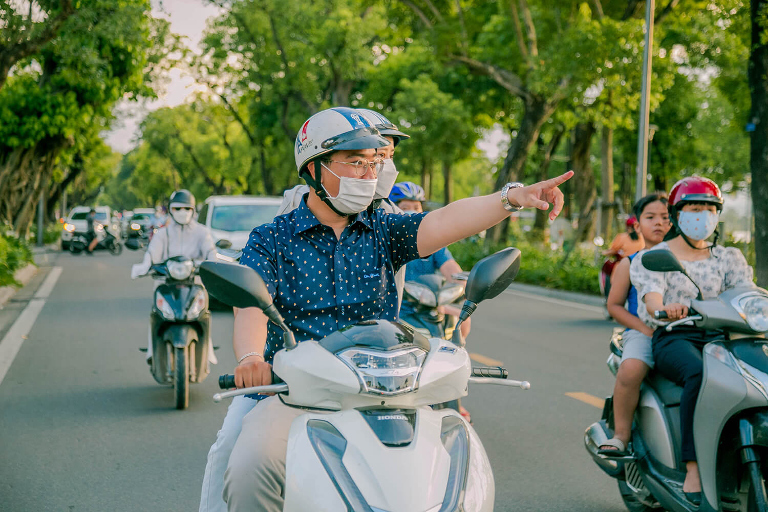 Xe máy Phương tiện di chuyển dễ dàng trong thành phố Huế (nguồn sưu tầm) Xe máy Phương tiện di chuyển dễ dàng trong thành phố Huế (nguồn sưu tầm)