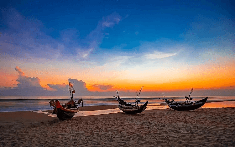 Biển Thuận An với không khí nhẹ nhàng, hoang sơ và mộc mạc (Ảnh Sưu tầm) Địa điểm du lịch Huế: Biển Thuận An với không khí nhẹ nhàng, hoang sơ và mộc mạc (Ảnh Sưu tầm)