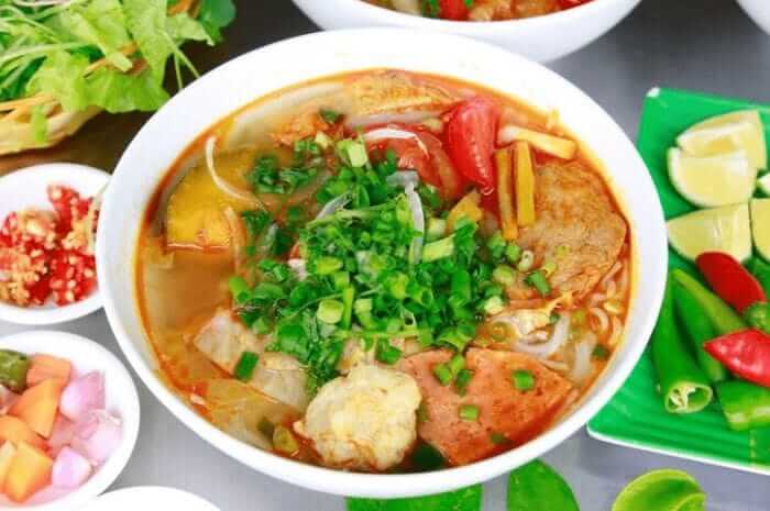 Bún chả cá Món ăn dân dã nhưng vô cùng hấp dẫn với người dân địa phương (sưu tầm)