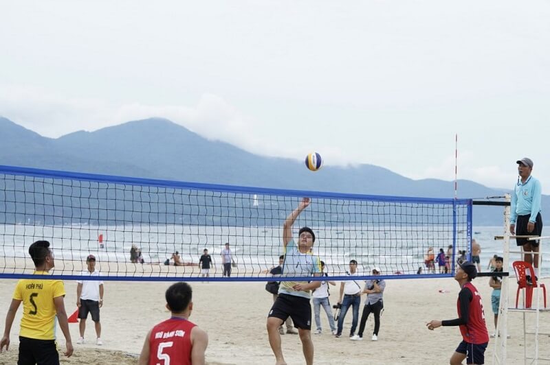 Khu vực bãi biển ngay cạnh công viên Biển Đông Đà Nẵng