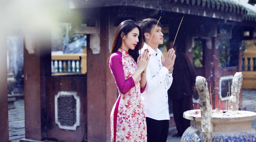 Cặp đôi yêu nhau có nên đến chùa Linh Ứng (Ảnh Sưu tầm) Cặp đôi yêu nhau có nên đến chùa Linh Ứng (Ảnh Sưu tầm)