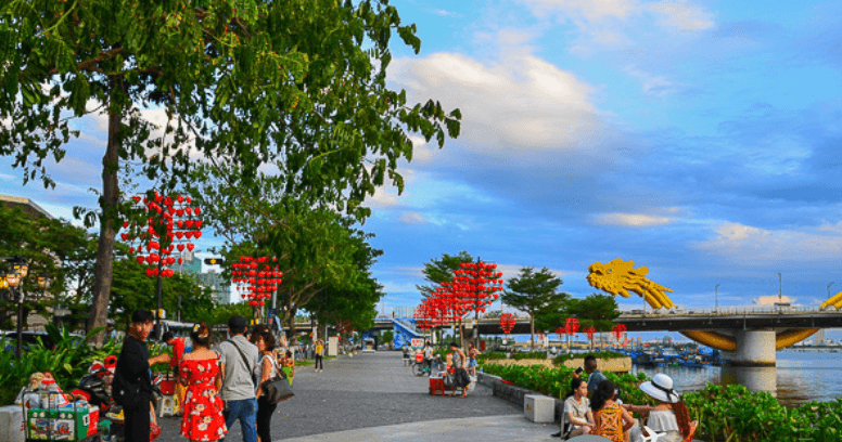 Check in toàn cảnh cầu Rồng Đà Nẵng phía đường Trần Hưng Đạo (Ảnh Sưu tầm) Check in toàn cảnh cầu Rồng Đà Nẵng phía đường Trần Hưng Đạo (Ảnh Sưu tầm)