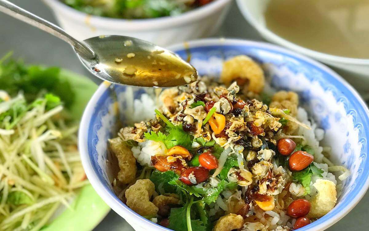 Cơm hến – Hương vị dân dã xứ Huế (Ảnh Sưu tầm) Cơm hến – Hương vị dân dã xứ Huế (Ảnh Sưu tầm)