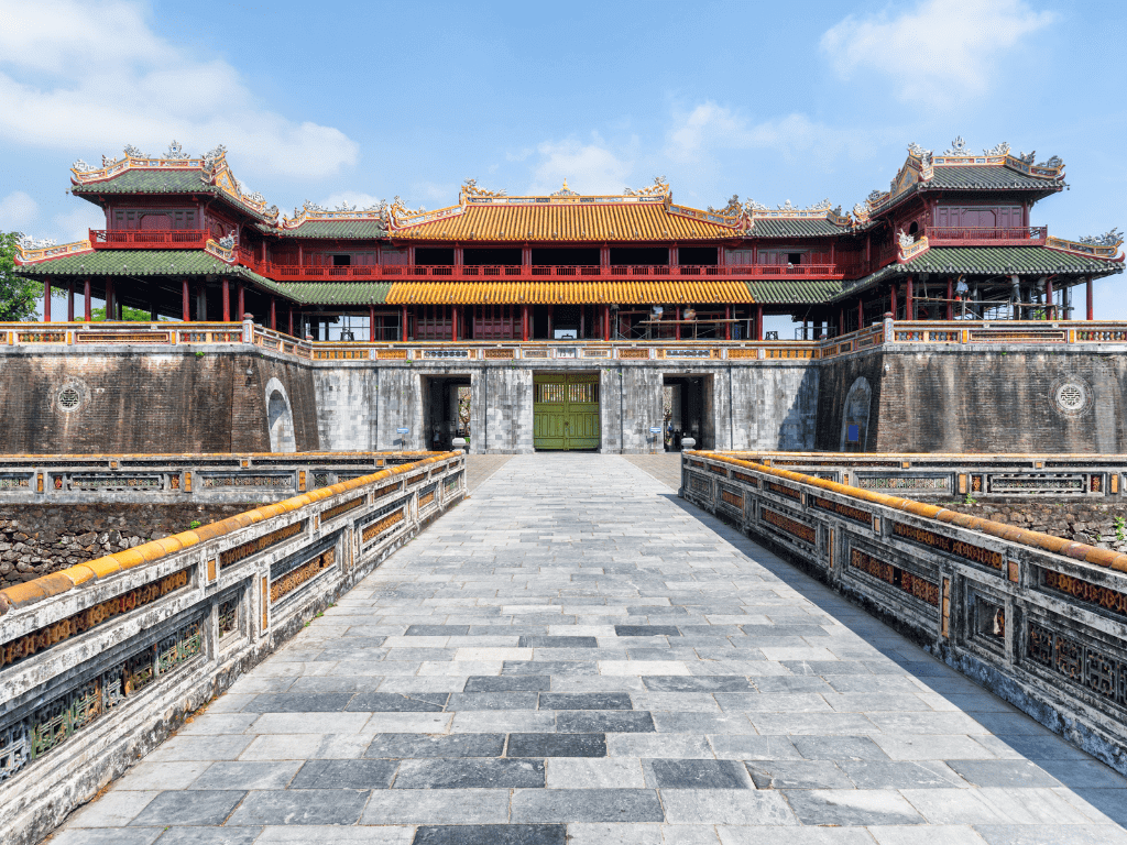 Cổng Ngọ Môn Kinh thành Huế (Ảnh Sưu tầm) Cổng Ngọ Môn Kinh thành Huế (Ảnh Sưu tầm)