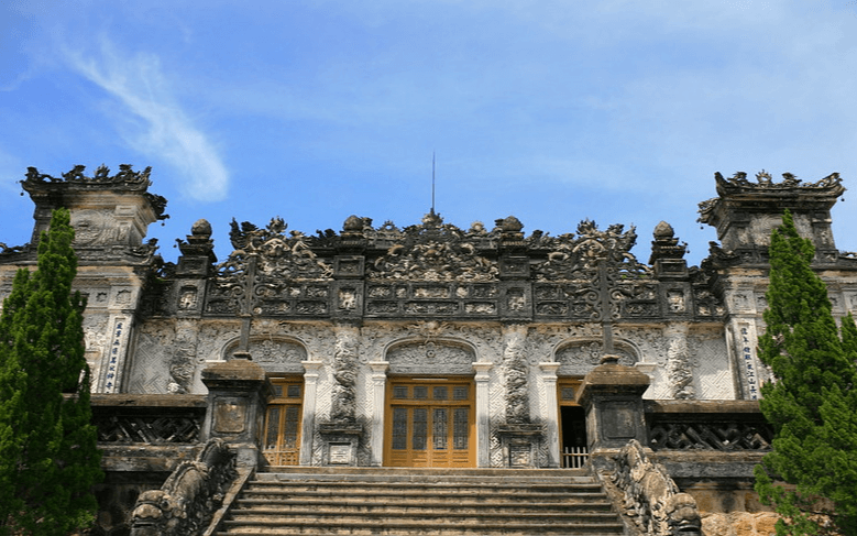 Cung Thiên Định, trái tim của Lăng Khải Định (Ảnh Sưu tầm) Cung Thiên Định, trái tim của Lăng Khải Định (Ảnh Sưu tầm)