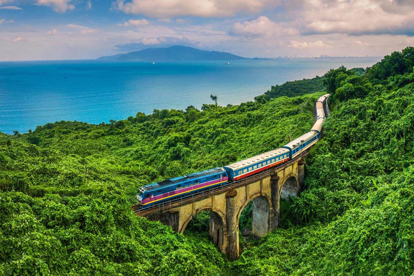 Đèo Hải Vân với vẻ đẹp thiên nhiên hùng vĩ (sưu tầm) Đèo Hải Vân với vẻ đẹp thiên nhiên hùng vĩ (sưu tầm)