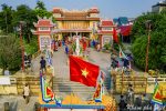 Điện Hòn Chén là nơi thờ Thánh Mẫu Thiên Y A Na và vua Đồng Khánh (sưu tầm)