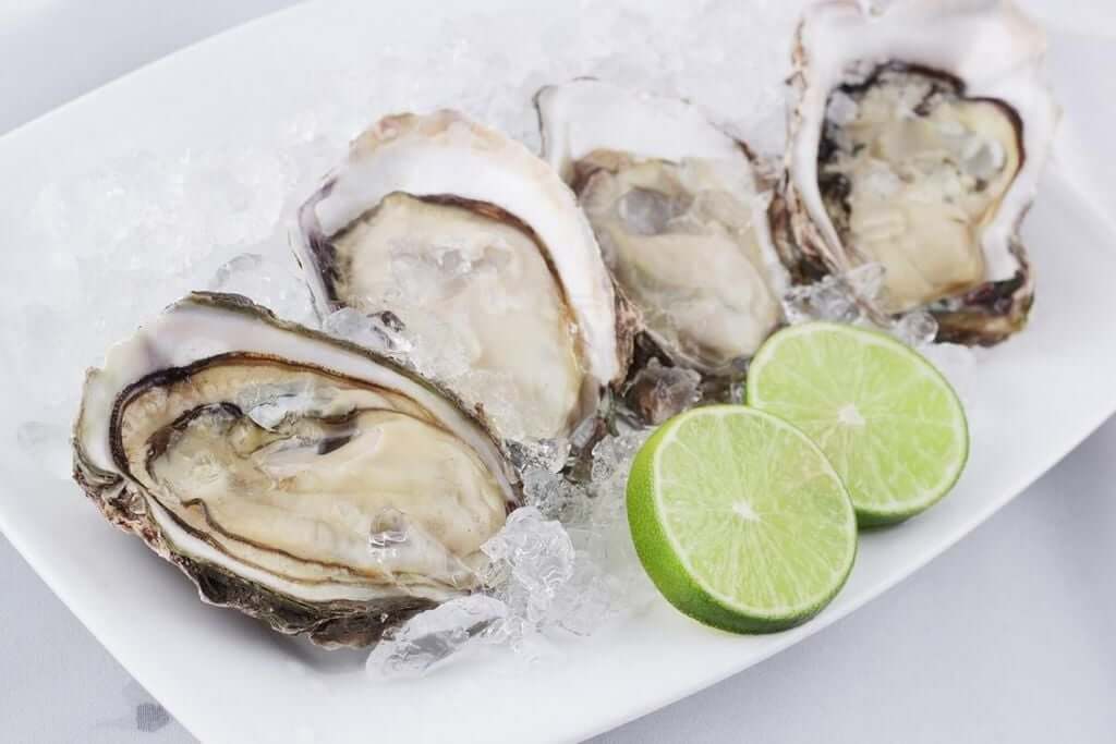 Gỏi hàu sống chấm mù tạt dành cho ai yêu thích đồ sống và đồ tươi (sưu tầm) Gỏi hàu sống chấm mù tạt dành cho ai yêu thích đồ sống và đồ tươi (sưu tầm)