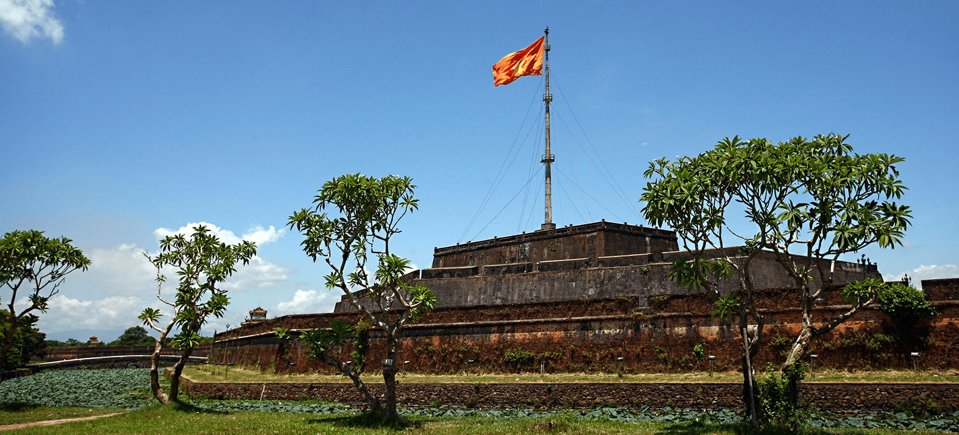 Kỳ Đài là biểu tượng kiêu hãnh của Cố đô (Ảnh Sưu tầm) min Kỳ Đài là biểu tượng kiêu hãnh của Cố đô (Ảnh Sưu tầm) min