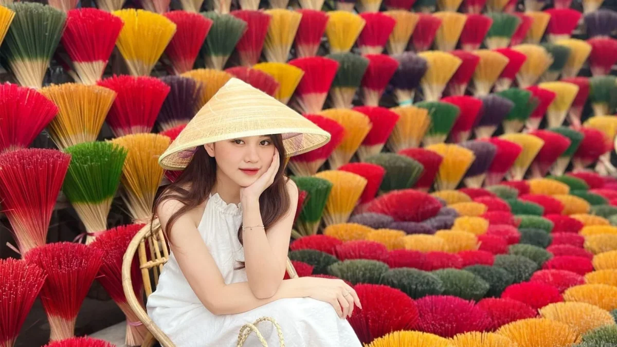 Làng Hương Thủy Xuân có tuổi đời 700 năm tuổi Làng Hương Thủy Xuân có tuổi đời 700 năm tuổi