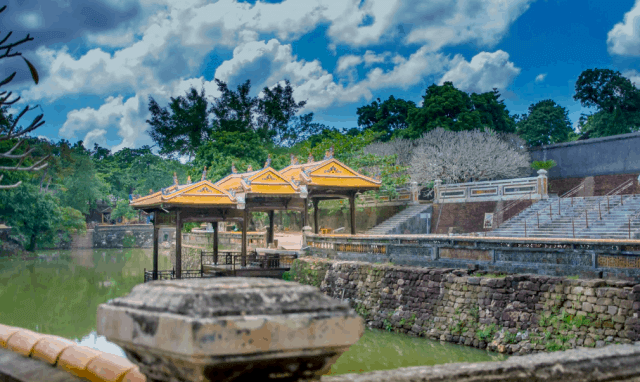 Lăng tẩm triều Nguyễn – chỉ 7 công trình còn hiện hữu giữa cố đô Huế (Ảnh Sưu tầm) Lăng tẩm triều Nguyễn – chỉ 7 công trình còn hiện hữu giữa cố đô Huế (Ảnh Sưu tầm)