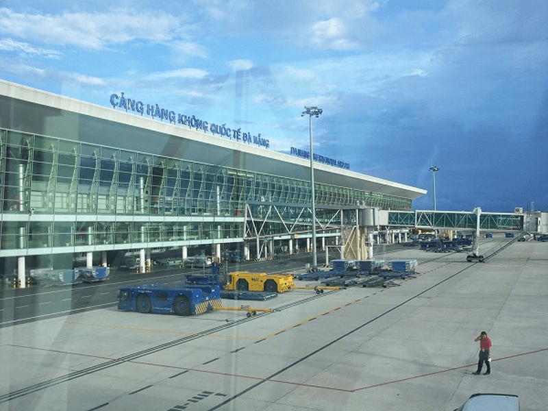 Lựa chọn máy bay đến Đà Nẵng nếu du khách muốn nhanh chóng (Ảnh Sưu tầm) Lựa chọn máy bay đến Đà Nẵng nếu du khách muốn nhanh chóng (Ảnh Sưu tầm)