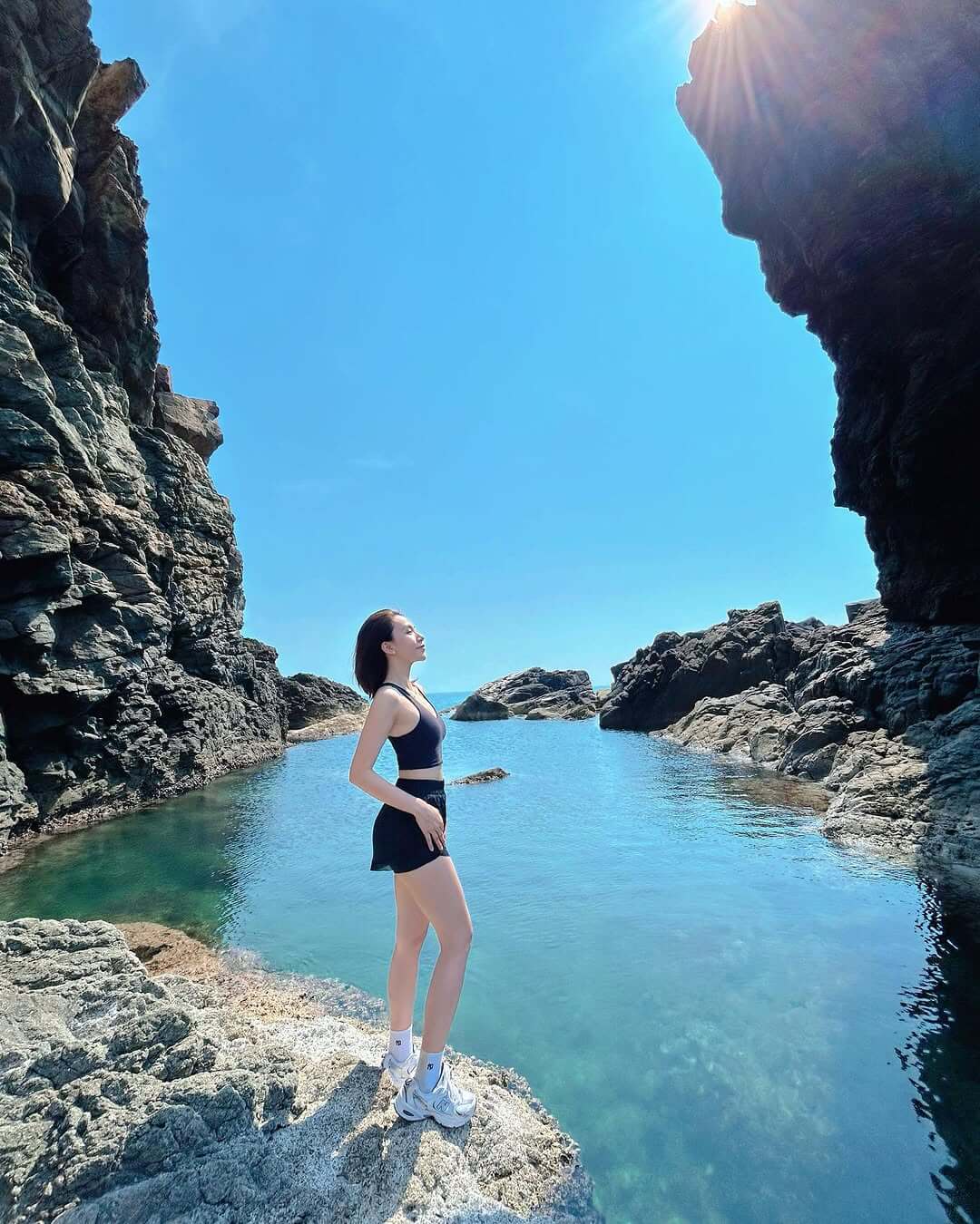 Mũi Nghê bán đảo Sơn Trà Nơi đón bình minh đầu tiên trên bán đảo Sơn Trà (Ảnh @thuyanhhhhhhh)
