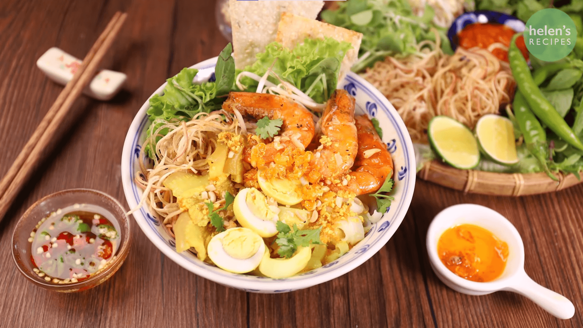 Nạp năng lượng buổi sáng với một tô mì quảng (sưu tầm)