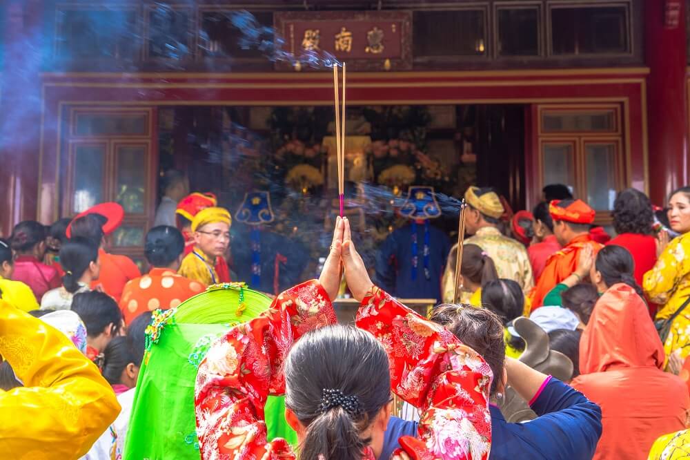 Nghi thức hầu đồng được UNESCO công nhận là di sản văn hóa phi vật thể tại Việt Nam (sưu tầm)