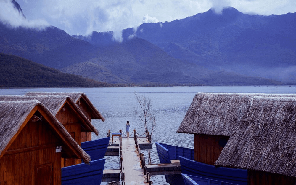 Nhà hàng nổi trên đầm Lập An là trải nghiệm đáng thử (Ảnh Sưu tầm) Nhà hàng nổi trên đầm Lập An là trải nghiệm đáng thử (Ảnh Sưu tầm)