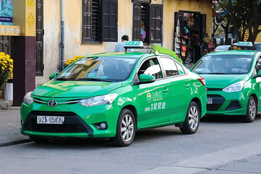 Taxi là một sự lựa chọn tiện lợi cho du khách (Ảnh Sưu tầm) Taxi là một sự lựa chọn tiện lợi cho du khách (Ảnh Sưu tầm)