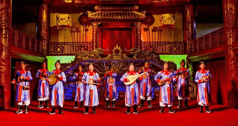 Thưởng thức nhã nhạc cung đình Huế không thể bỏ lỡ (Ảnh Sưu tầm) Thưởng thức nhã nhạc cung đình Huế không thể bỏ lỡ (Ảnh Sưu tầm)