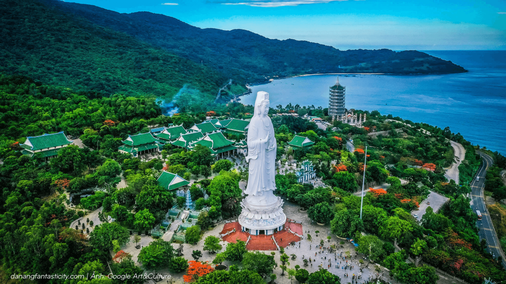 Chùa Linh Ứng Bãi Bụt Đà Nẵng (Ảnh Danangfantasticity)