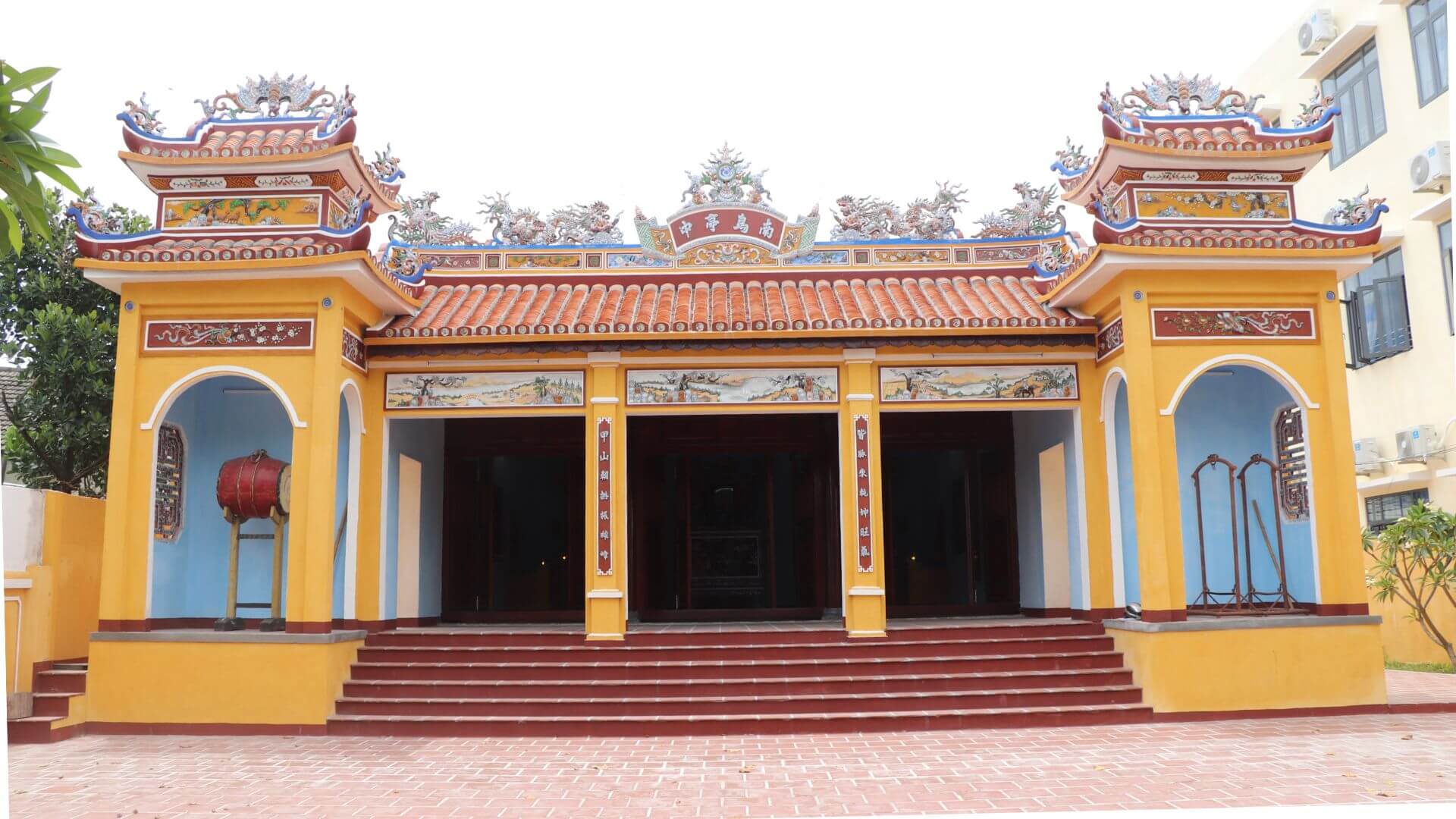 Lăng Ngư Ông làng chài bãi biển Nam Ô Đà Nẵng (Ảnh Sưu tầm)