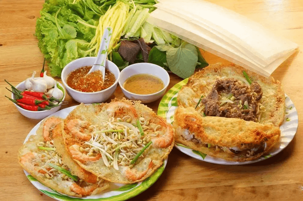 Món bánh xèo không thể bỏ qua sau khi tham quan chùa Linh Ứng Sơn Trà (Ảnh Sưu tầm)