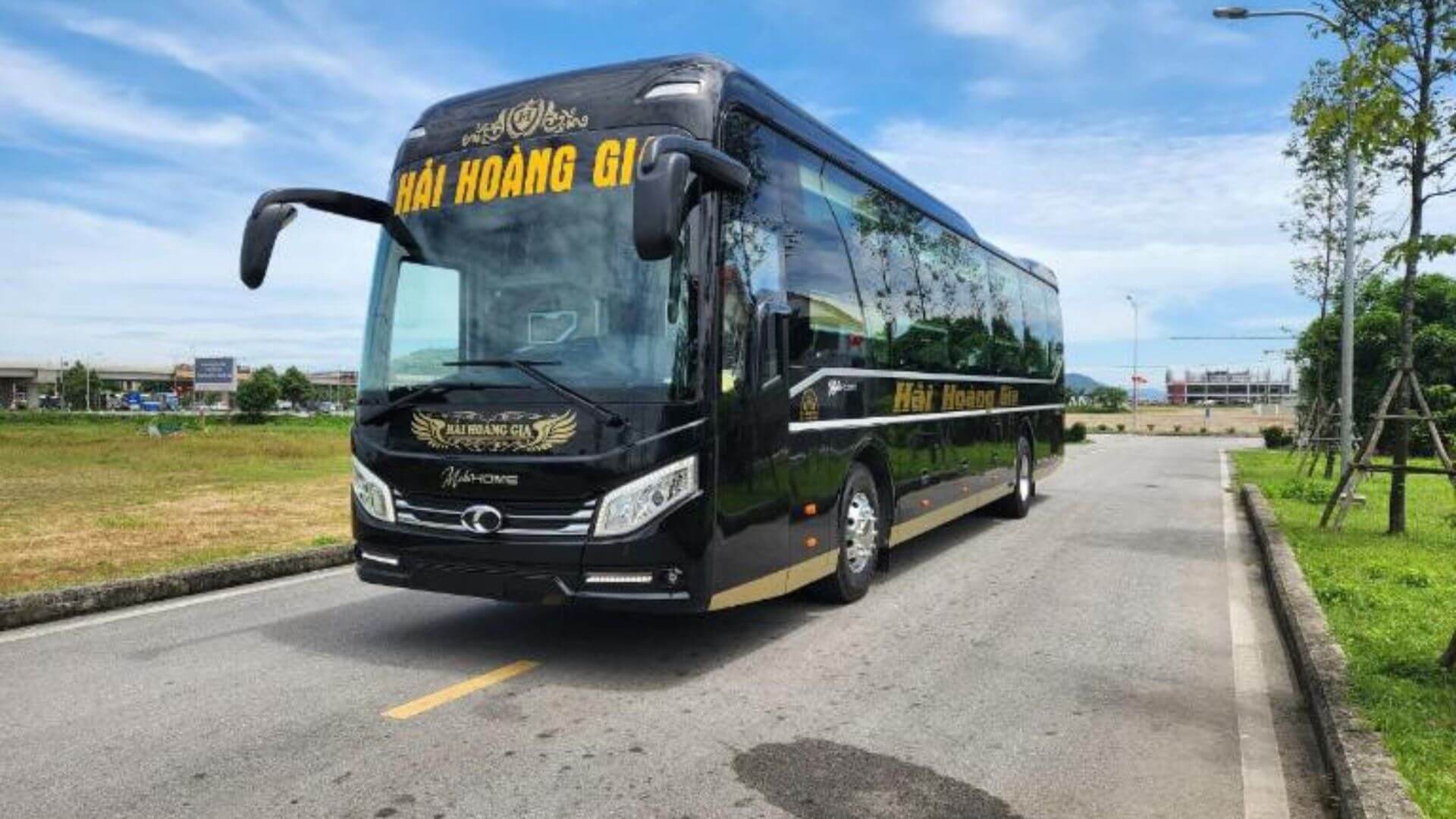 Nhà xe Hải Hoàng Gia tuyến xe Hà Nội về Hà Tĩnh với dòng xe limousine VIP (Ảnh Sưu tầm)