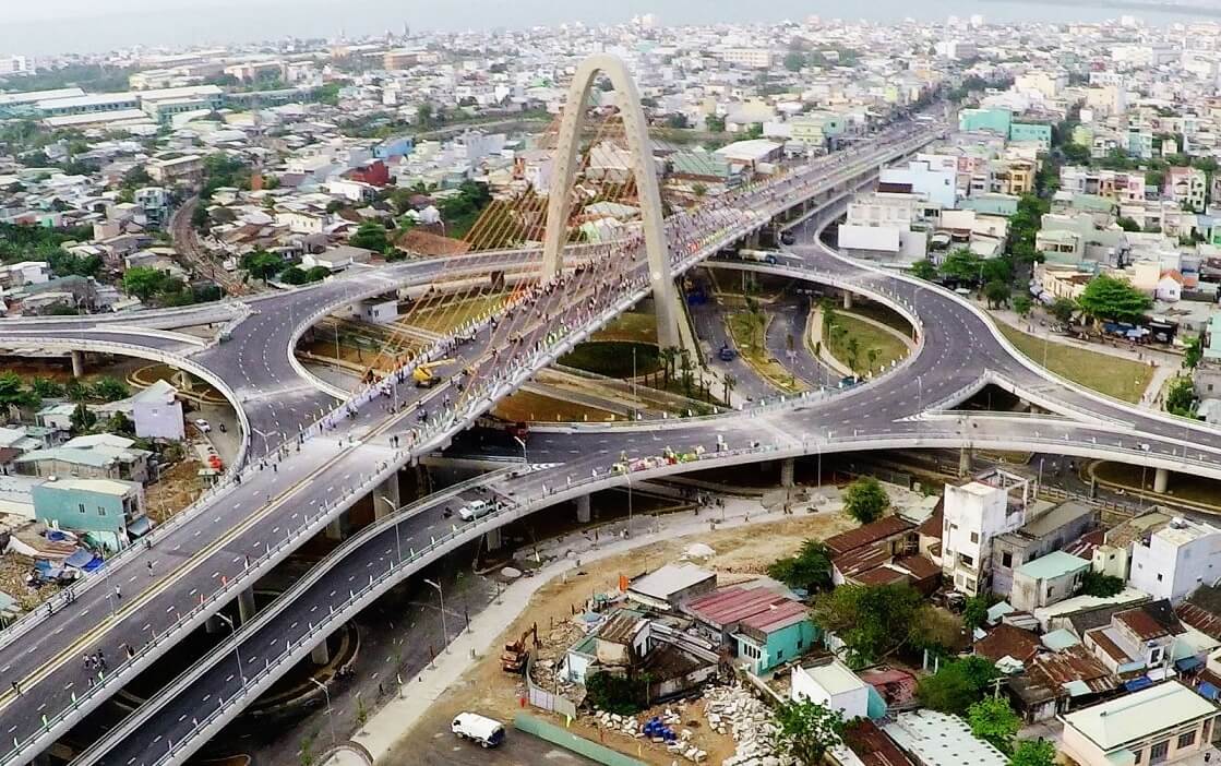 Cầu Ngã Ba Huế một trong các câu cầu ở Đà Nẵng (Ảnh Sưu tầm) Cầu Ngã Ba Huế một trong các câu cầu ở Đà Nẵng (Ảnh Sưu tầm)