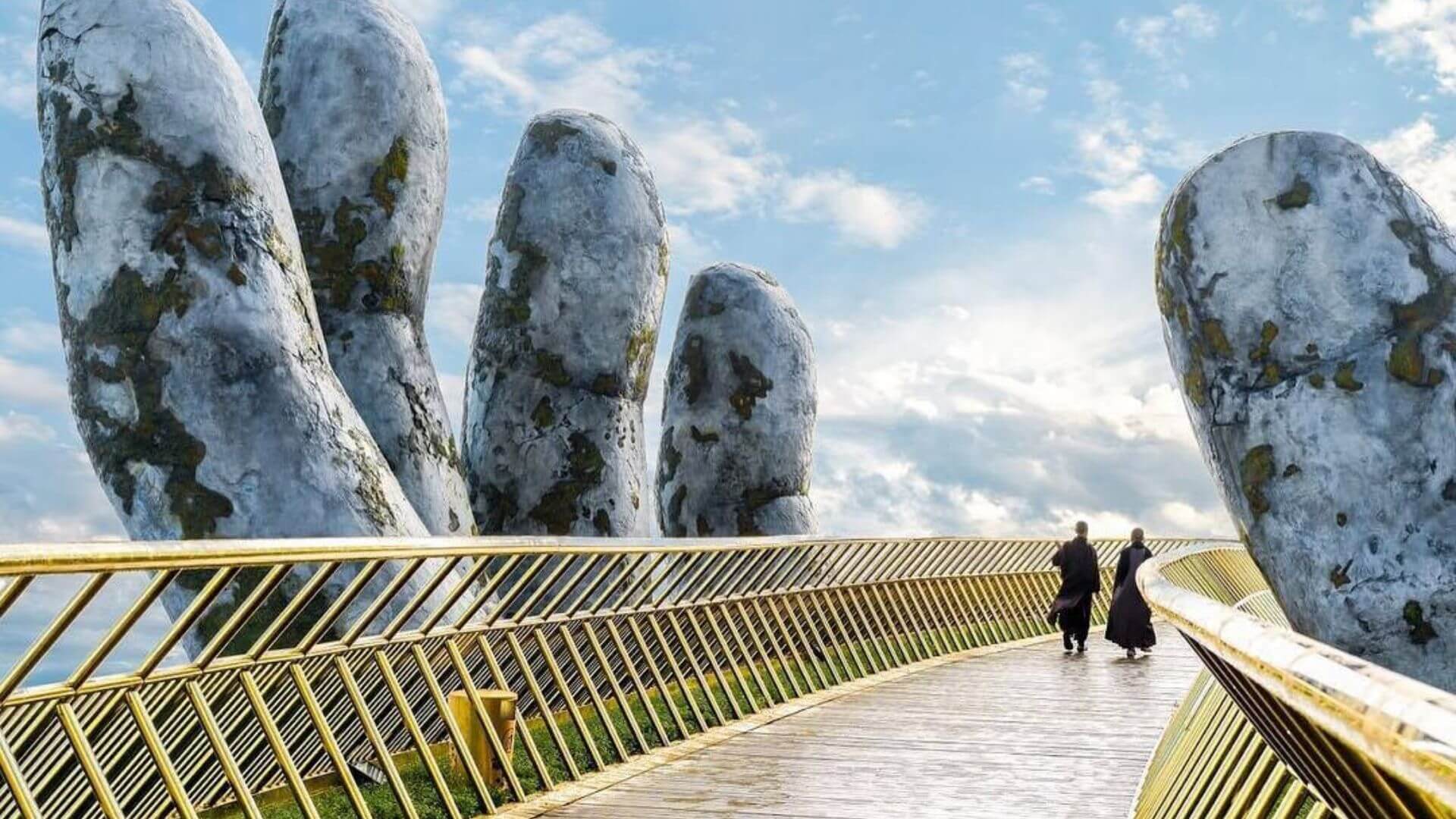 Cầu Vàng ở Đà Nẵng (Ảnh Sưu tầm)