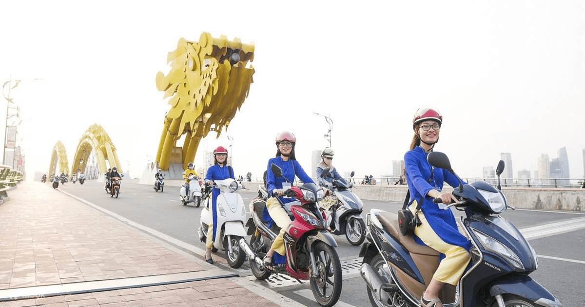 Phiêu lưu dạo quanh và mua sắm tại chợ Hàn Đà Nẵng bằng xe máy (Ảnh Sưu tầm)