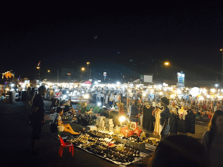 Tất tần tật về chợ đêm Lê Duẩn từ A Z (Ảnh Sưu tầm)