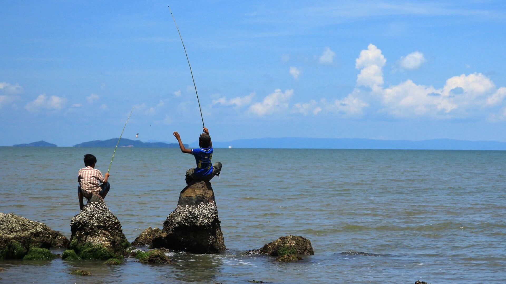 Trải nghiệm câu cá thư giãn tại Ghềnh Bàng Đà Nẵng (Ảnh Sưu tầm)