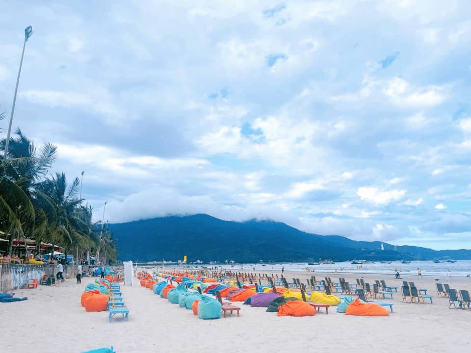 Vì sao biển Mân Thái Đà Nẵng thu hút du khách (Ảnh Sưu tầm)