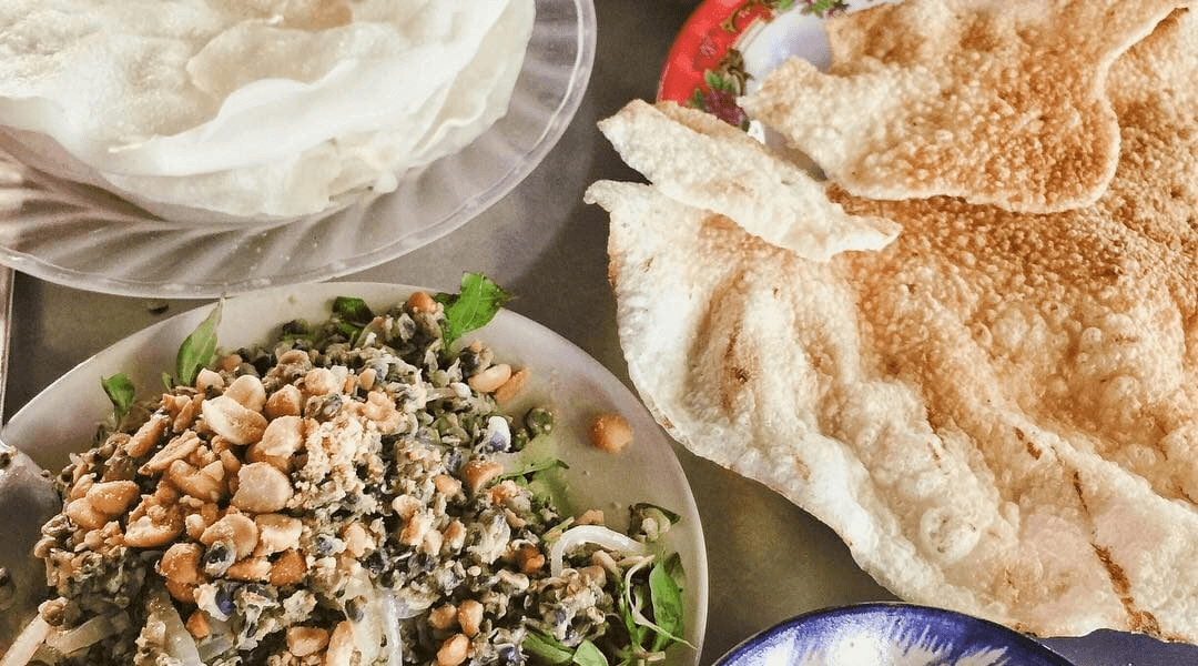 Bánh đập phố cổ Hội An “ ăn là ghiền” (Ảnh Sưu tầm)