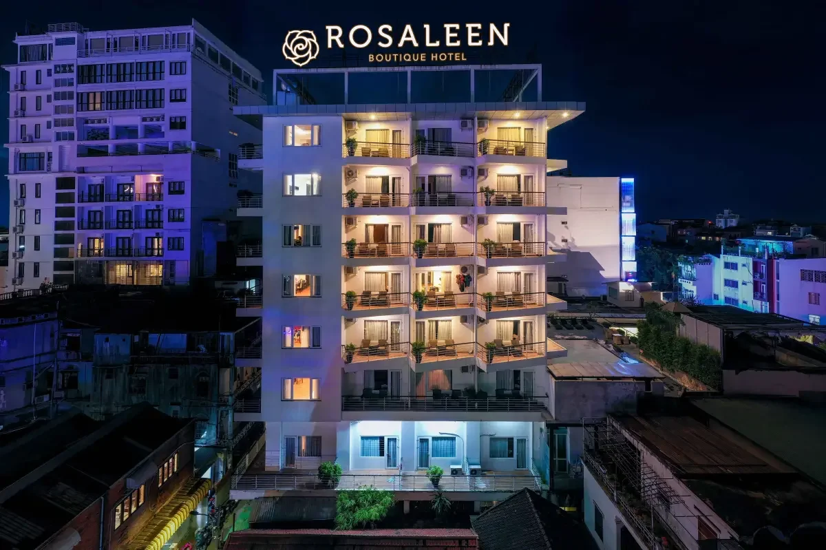 Khách sạn gần phố đi bộ Huế Rosaleen Boutique Hotel Huế, tiện đi chơi đêm (Ảnh Sưu tầm)