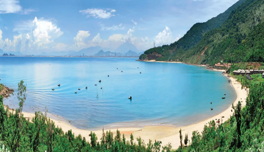 Discover Non Nuoc Beach Experience, dine, and play A to Z (Photo Collection)