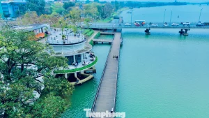 Hue Walking Street 2025: Exploration Guide (What to Eat, What to Do)