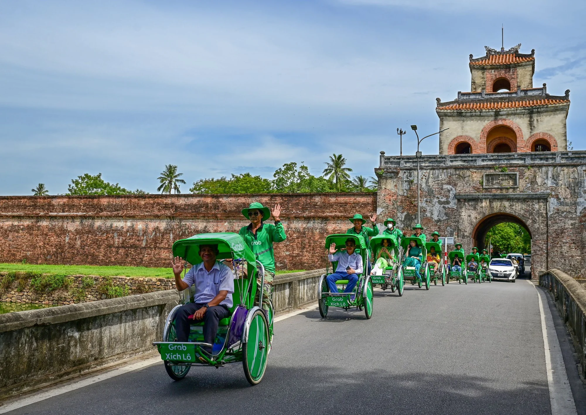 Phố đi bộ Huế – Di chuyển bằng xích lô, trải nghiệm Huế yên bình và thư thái (Ảnh Sưu tầm)