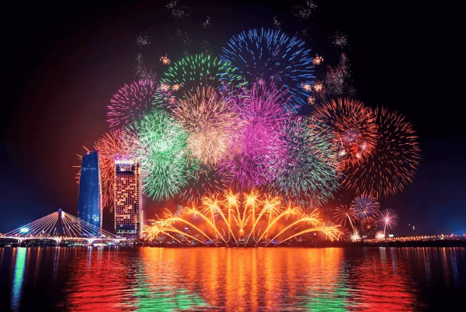 Vị trí vàng ngắm pháo hoa quốc tế (DIFF) tại cầu Tiên Sơn (Ảnh Sưu tầm)